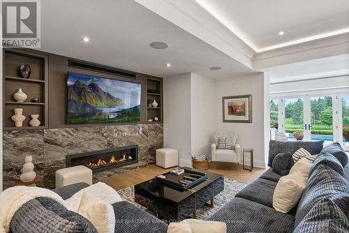 15466 The Gore Road, Caledon, ON - Indoor Photo Showing Living Room With Fireplace