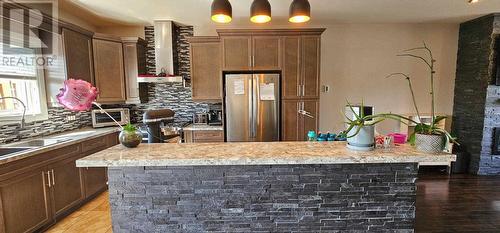 95 Central Creek Dr, Sault Ste. Marie, ON - Indoor Photo Showing Kitchen With Double Sink With Upgraded Kitchen