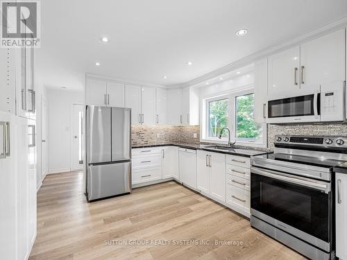 99 Mercury Road, Toronto (West Humber-Clairville), ON - Indoor Photo Showing Kitchen With Upgraded Kitchen