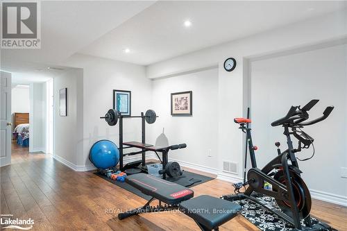 19 - 110 Napier Street, Blue Mountains, ON - Indoor Photo Showing Gym Room