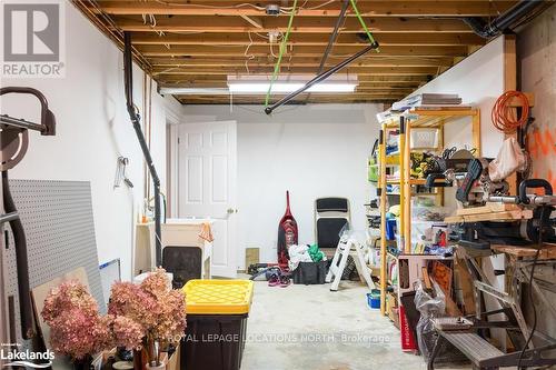 19 - 110 Napier Street, Blue Mountains, ON - Indoor