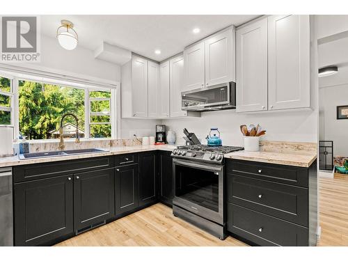 1405 Lepitzki Road, Creston, BC - Indoor Photo Showing Kitchen With Double Sink