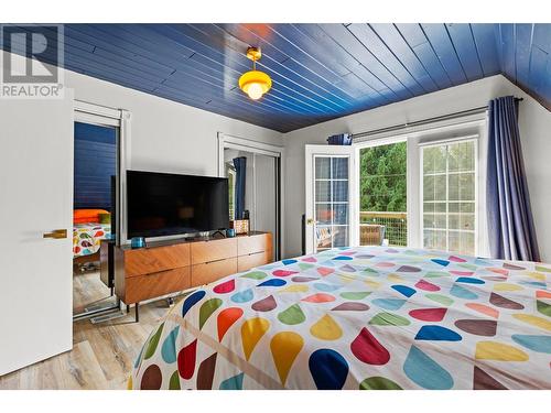 1405 Lepitzki Road, Creston, BC - Indoor Photo Showing Bedroom