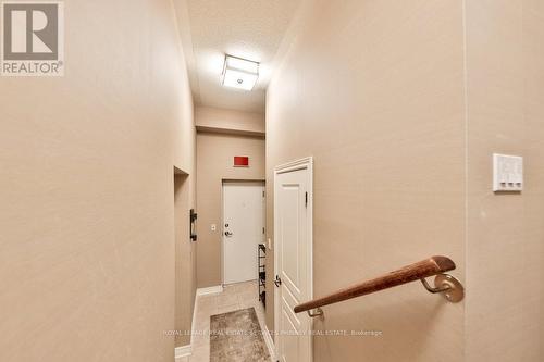 3 - 4135 Shipp Drive, Mississauga (City Centre), ON - Indoor