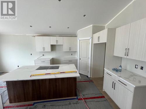 331 Legacy Lookout, Cranbrook, BC - Indoor Photo Showing Kitchen