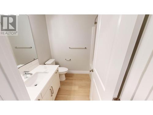 331 Legacy Lookout, Cranbrook, BC - Indoor Photo Showing Bathroom