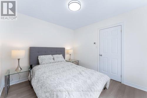 39 Forest Dale Drive, Barrie (Little Lake), ON - Indoor Photo Showing Bedroom