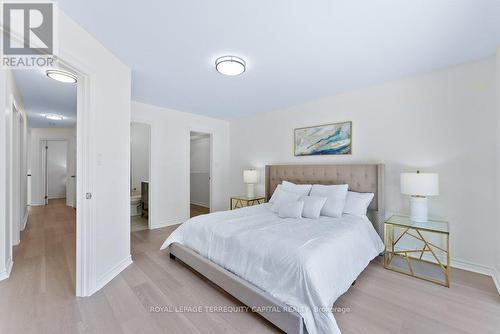 39 Forest Dale Drive, Barrie (Little Lake), ON - Indoor Photo Showing Bedroom