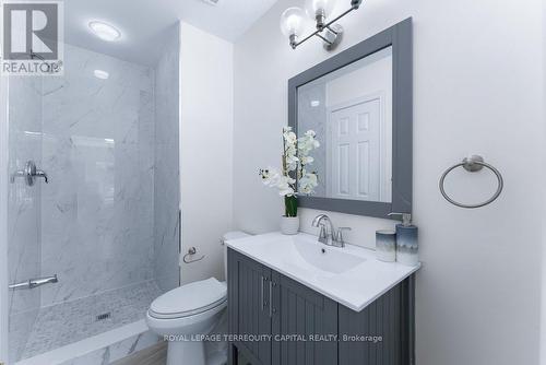 39 Forest Dale Drive, Barrie (Little Lake), ON - Indoor Photo Showing Bathroom