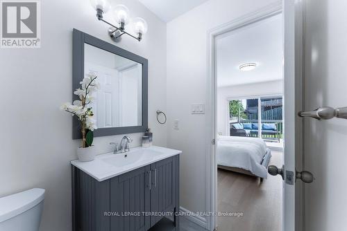 39 Forest Dale Drive, Barrie (Little Lake), ON - Indoor Photo Showing Bathroom