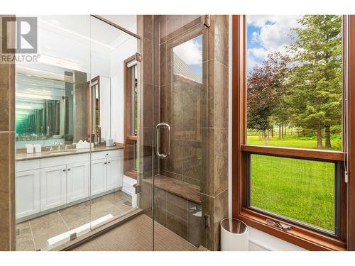 4785 Airport Way, Revelstoke, BC - Indoor Photo Showing Bathroom