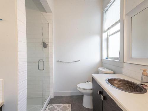 2465 Harper Ranch Road, Kamloops, BC - Indoor Photo Showing Bathroom