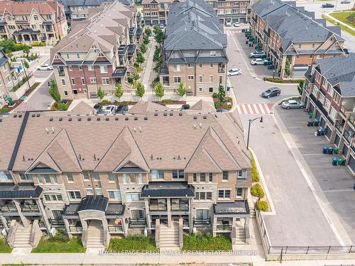 14-200 Veterans Dr N, Brampton, ON - Outdoor