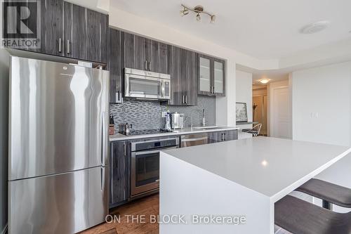 910A - 9088 Yonge Street, Richmond Hill (South Richvale), ON - Indoor Photo Showing Kitchen With Upgraded Kitchen