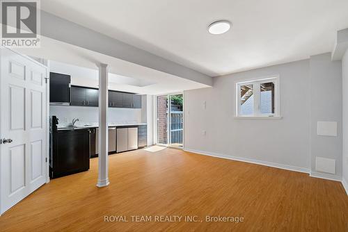 60 White Beach Crescent, Vaughan (Patterson), ON - Indoor