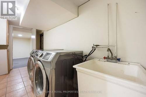 7173 Village Walk, Mississauga (Meadowvale Village), ON - Indoor Photo Showing Laundry Room