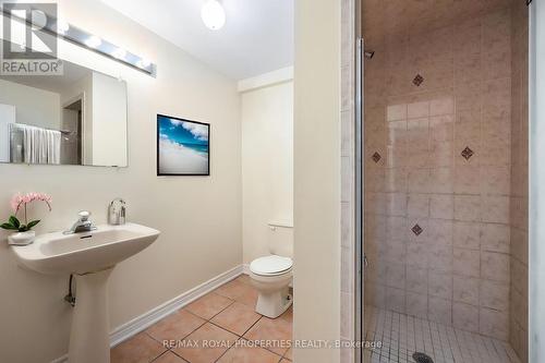 7173 Village Walk, Mississauga (Meadowvale Village), ON - Indoor Photo Showing Bathroom