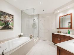 Ensuite bathroom - 