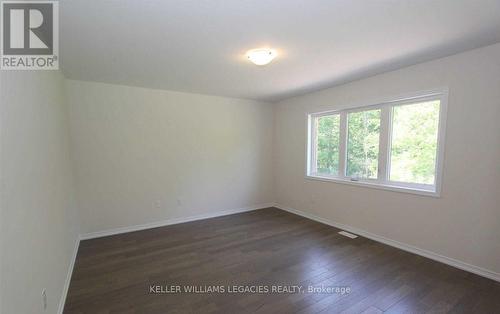 8607 Chickory Trail, Niagara Falls, ON - Indoor Photo Showing Other Room