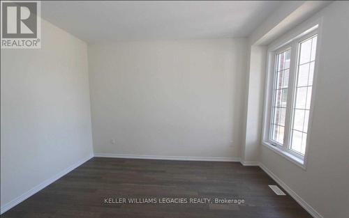 8607 Chickory Trail, Niagara Falls, ON - Indoor Photo Showing Other Room