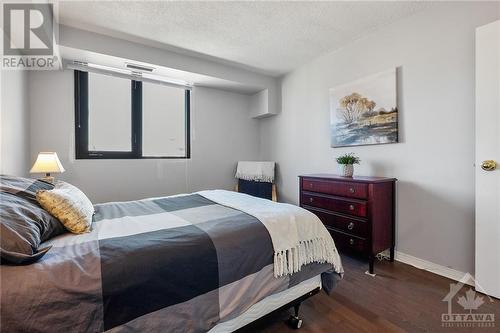 200 Bay Street Unit#1102, Ottawa, ON - Indoor Photo Showing Bedroom