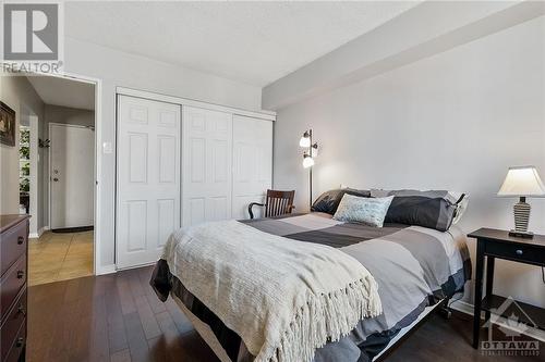 200 Bay Street Unit#1102, Ottawa, ON - Indoor Photo Showing Bedroom