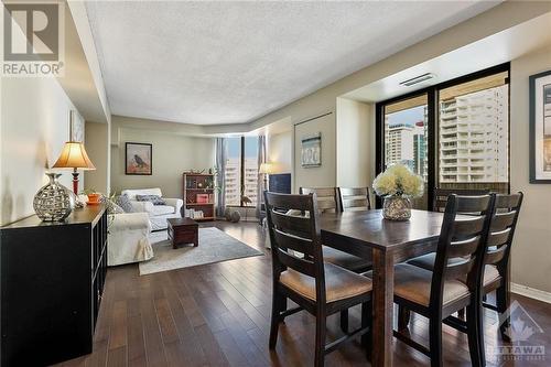 200 Bay Street Unit#1102, Ottawa, ON - Indoor Photo Showing Dining Room