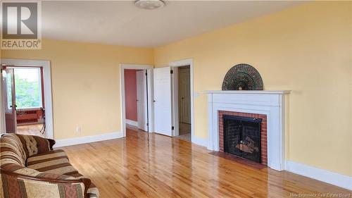 37 St-Pierre E Boulevard, Caraquet, NB - Indoor Photo Showing Living Room With Fireplace