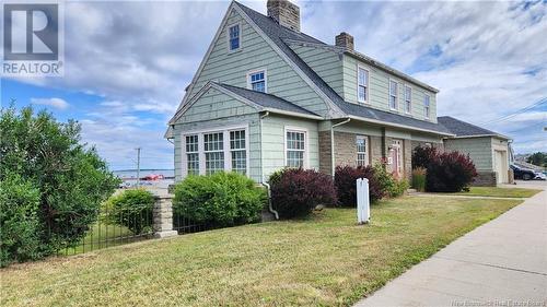 37 St-Pierre E Boulevard, Caraquet, NB - Outdoor With Facade