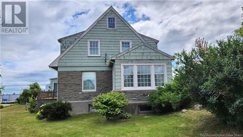 37 St-Pierre E Boulevard, Caraquet, NB - Outdoor With Facade