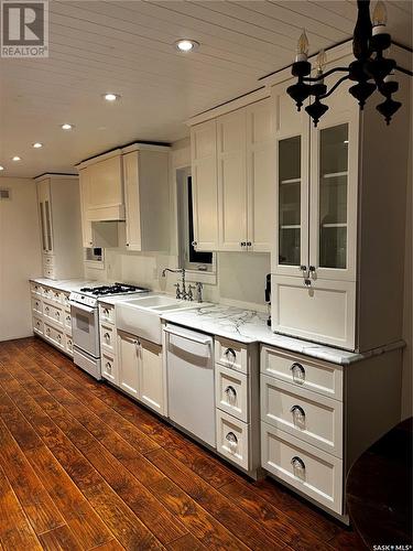 1306 Assiniboia Avenue, Grenfell, SK - Indoor Photo Showing Kitchen