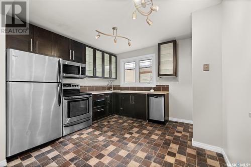 1188 Duffield Crescent, Moose Jaw, SK - Indoor Photo Showing Kitchen