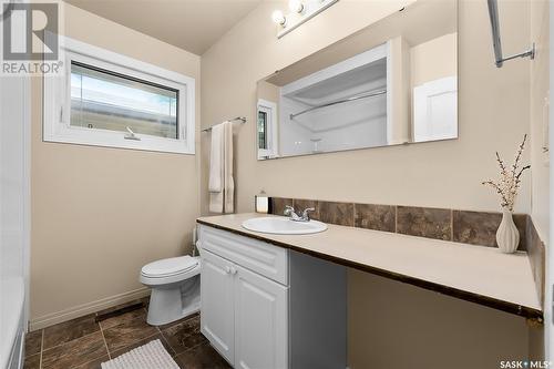 1188 Duffield Crescent, Moose Jaw, SK - Indoor Photo Showing Bathroom