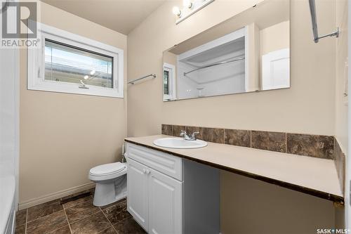 1188 Duffield Crescent, Moose Jaw, SK - Indoor Photo Showing Bathroom