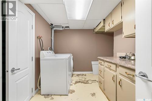 1188 Duffield Crescent, Moose Jaw, SK - Indoor Photo Showing Laundry Room