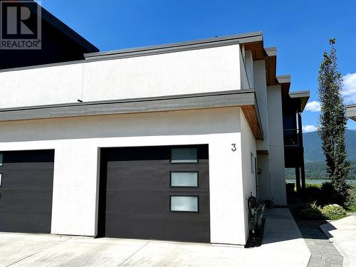 121 Harbourfront Drive Ne Unit# 3, Salmon Arm, BC - Outdoor