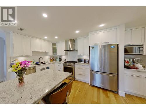 121 Harbourfront Drive Ne Unit# 3, Salmon Arm, BC - Indoor Photo Showing Kitchen With Double Sink