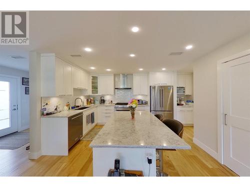 121 Harbourfront Drive Ne Unit# 3, Salmon Arm, BC - Indoor Photo Showing Kitchen With Double Sink With Upgraded Kitchen