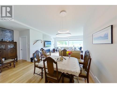 121 Harbourfront Drive Ne Unit# 3, Salmon Arm, BC - Indoor Photo Showing Dining Room