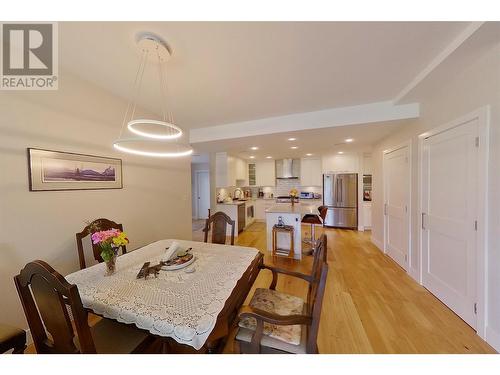 121 Harbourfront Drive Ne Unit# 3, Salmon Arm, BC - Indoor Photo Showing Dining Room