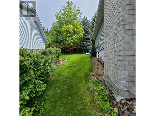 4390 Lakeshore Road Ne, Salmon Arm, BC - Outdoor