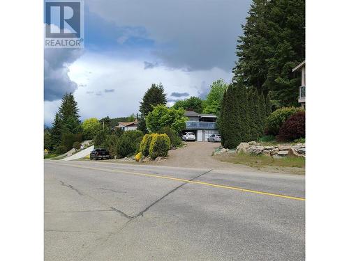 4390 Lakeshore Road Ne, Salmon Arm, BC - Outdoor