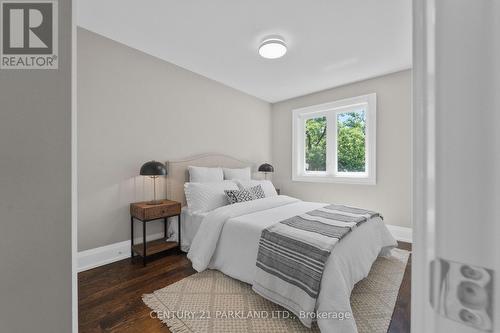 112 Oakcrest Avenue, Toronto (East End-Danforth), ON - Indoor Photo Showing Bedroom