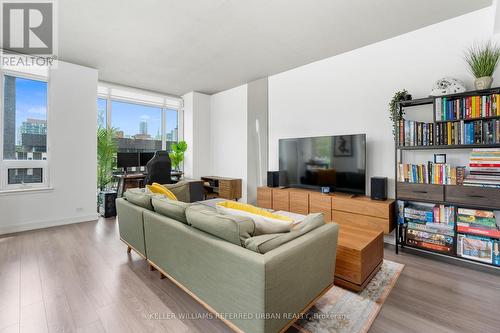 301 - 220 George Street, Toronto (Moss Park), ON - Indoor Photo Showing Living Room