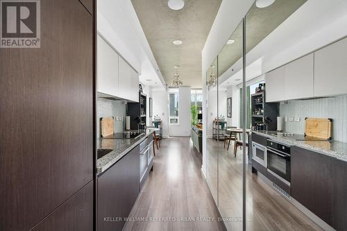 301 - 220 George Street, Toronto (Moss Park), ON - Indoor Photo Showing Kitchen With Upgraded Kitchen