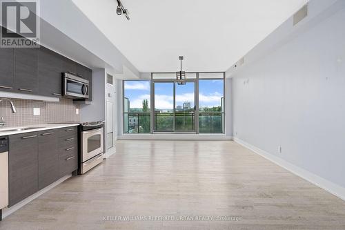 605 - 630 Queen Street E, Toronto (South Riverdale), ON - Indoor Photo Showing Kitchen