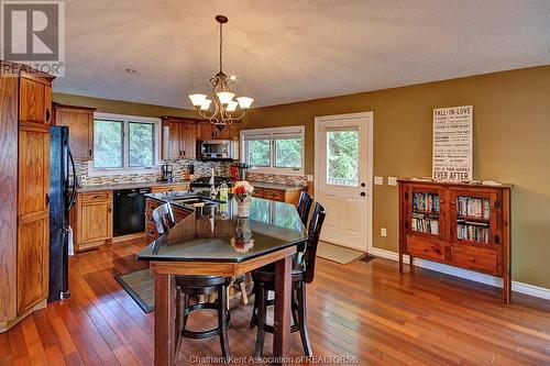 11507 Wildwood Line, Rondeau, ON - Indoor Photo Showing Dining Room