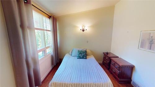 546 Carlton Street, St. Catharines, ON - Indoor Photo Showing Bedroom