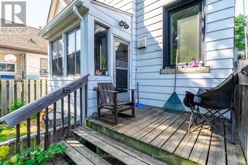 354 Cumberland Avenue, Hamilton (Blakeley), ON - Outdoor With Deck Patio Veranda With Exterior