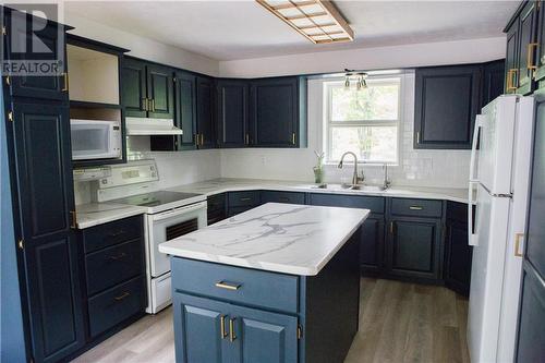 6404 King St., Mindemoya, ON - Indoor Photo Showing Kitchen With Double Sink